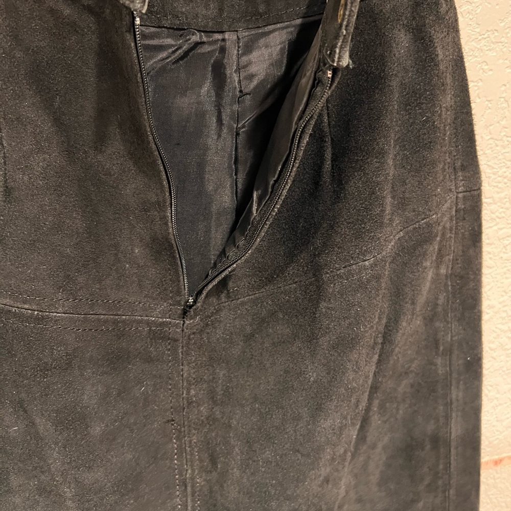 Vintage Leather skirt - Picture 5 of 8